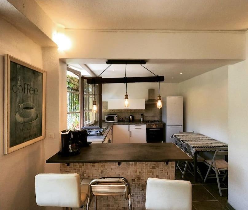 Charmant Rez De Villa Climatise Renove, 90M2 Avec Parking Cassis Exteriér fotografie