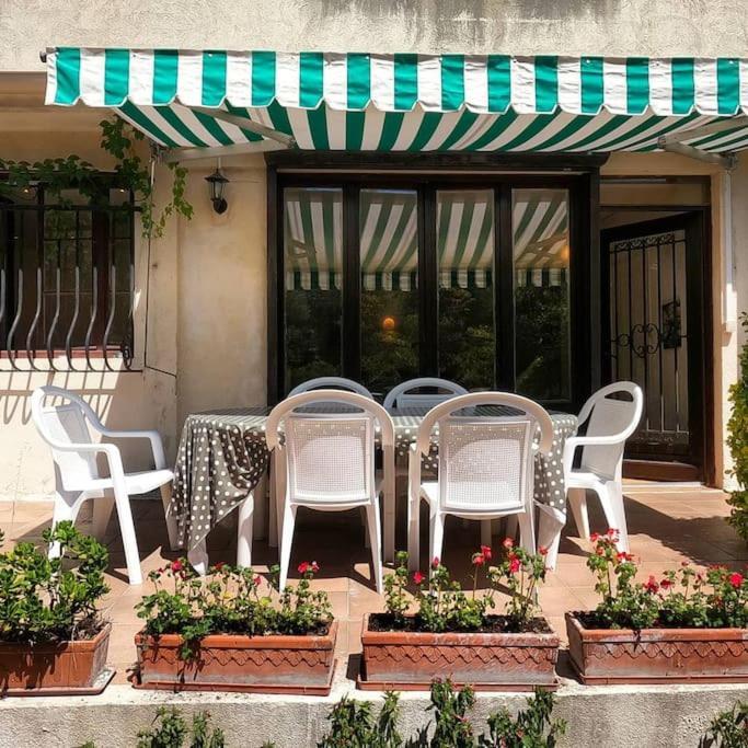 Charmant Rez De Villa Climatise Renove, 90M2 Avec Parking Cassis Exteriér fotografie